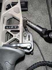 20 Arrows Through It!!!! Mathews Lift RH 29.5 Loaded