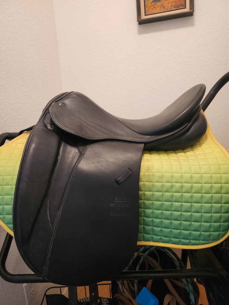 18″ Stubben Maestoso saddle
