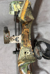 Martin Archery Lynx M7 Mossy Oak Compound Bow 3x Carbon Arrow Shafts