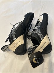 La Sportiva Katana Lace Women’s Climbing Shoes, Size US 4, EUR 34.5, White/Black