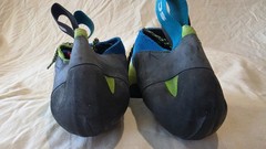 2 Pair of Scarpa Mago Lace Climbing Shoes (Size 40.5EU, 7-2/3M, 8-2/3W)