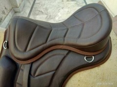 Leather Saddle Freemax Treeless Leather Saddle In Brown and black