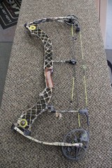 Mathews Heli M compound bow RH 28″ 60#