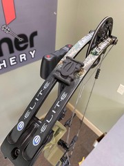 Elite Archery Ember RTS Compound Bow – Used | Right Hand, Outdoor Green