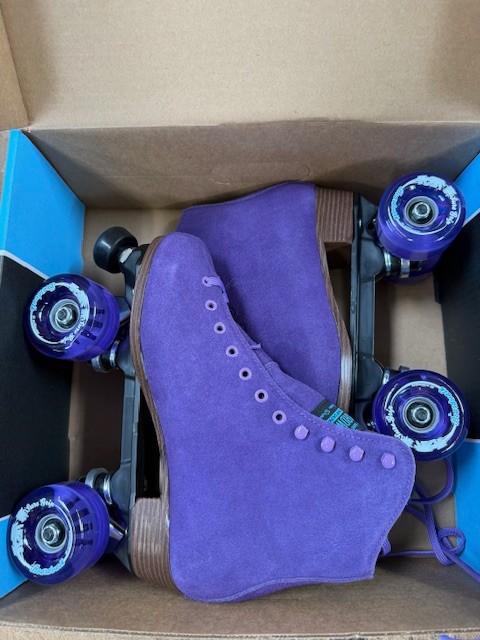 New Sure Grip Boardwalk Purple Suede roller skates size 8 fits womens 9-9.5
