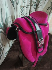 Durable Synthetic Suede Treeless Horse Saddle for Trail & Training Riding .