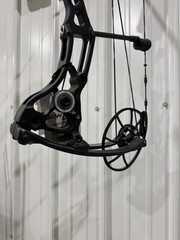 Bowtech CP28, RH, #70, 24.5″-30″ DL, Black