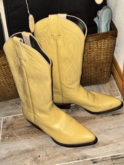Tony Lama Womens Yellow Western Cowboy Boots Pointed Toe US 7