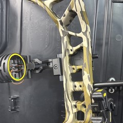 New – Bear Legit Maxx – Mossy Oak Bottomland -RH – DL(14-30”) – PW(10-70#)