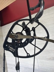 Hoyt RX-9 Ultra 30.5″ 70lb Mossy Oak Bottomland Right Hand Bow