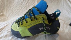 2 Pair of Scarpa Mago Lace Climbing Shoes (Size 40.5EU, 7-2/3M, 8-2/3W)