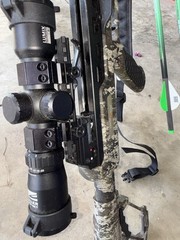 CenterPoint Archery CP400 Helicoil+Luminex Red Dot Scope+Matching Arrows