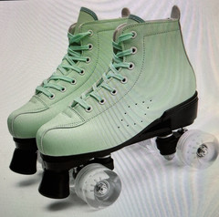 Exgingle Women’s – Light Green w/White Wheels Roller Skates size 42/10