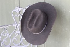 American Hat Co 7 1/2 Maxifelt. Extra Long Oval. 4” Brim.