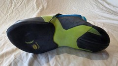 2 Pair of Scarpa Mago Lace Climbing Shoes (Size 40.5EU, 7-2/3M, 8-2/3W)