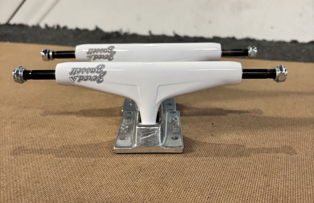 Tensor Trucks Brand New Night Shift Skateboard Trucks – 8.25 – White set of 2