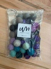 Wool Mob Felt Ball Slingshots Lot of 2 & Multicolor Wool Felt Balls w/bag – NEW