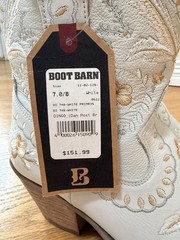Dingo White Primrose Embroidered Western Boots Size 7 M(medium) DI 748-WHITE