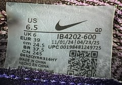 US Men’s 6.5/W 8 – Faith Kipyegon x Nike Air Zoom Victory 2 «Fuchsia Dream»