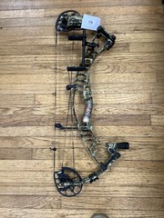 Used Hoyt Archery VTM 34 With Quiver Camo Bow
