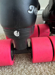 Pink Super Nitro Women’s Roller Skates Size 3 — Indoor/Outdoor Quad