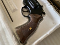 Mint Cond LNIB Crosman 38T AIR pistol w/original box and paperwork! Must see!