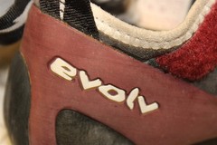 Evolv Elektra Womens Size 38 7.5 Merlot Grey Climbing Approach Bouldering Shoes