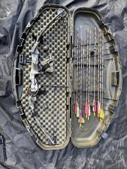 Compound Bow with Arrows and Hard Case, Camouflage & Black, Suitable for Men