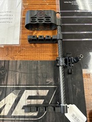 Used Bowtech 4 Arrow Center Mass Quiver Black
