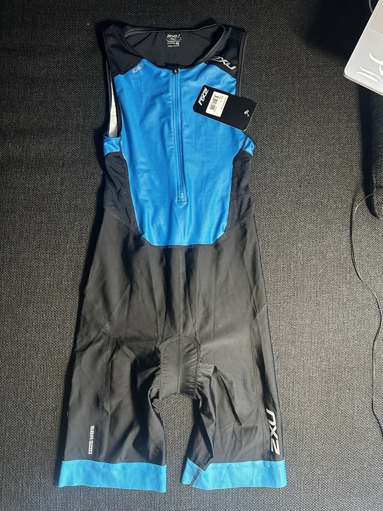 NWT 2XU Men’s Core Sleeveless Front Zip Trisuit – Blue/Black – Size Medium