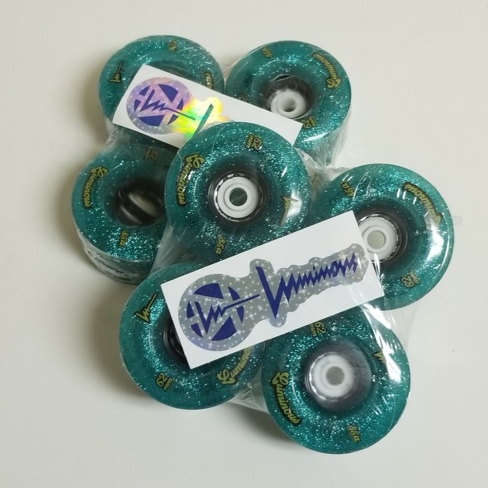 Luminous LED Roller Skate Wheels Jade Glitter 62mm 85A (8 Wheels Set)