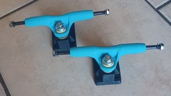 2 Vintage Gullwing Trucks 8.5″ Sidewinder Powder Blue New 80s