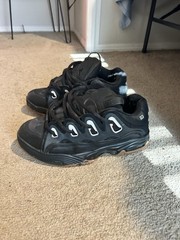 Osiris D3 2001 Men’s Size 11 Sneakers Black gently worn comes with box