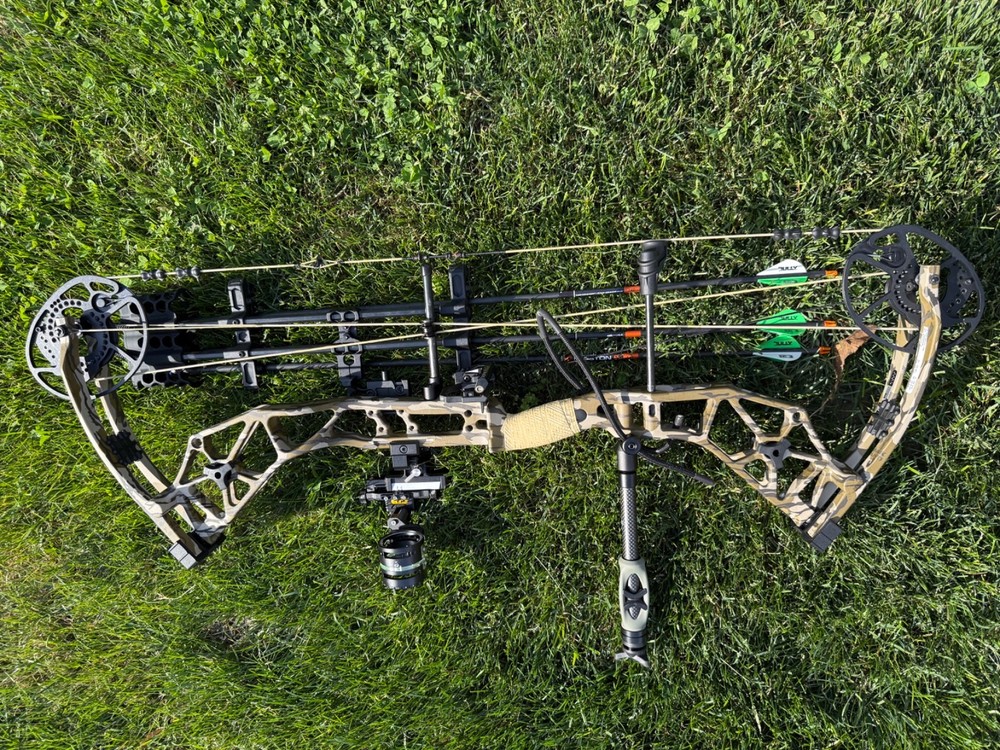 used bear Alaskan XT Limited Edition compound bow right hand