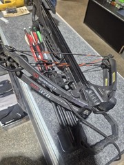 BARNETT ARCHERY MODEL XP 370, W/ FOUR BOLTS IN QUIVER (B33009203)