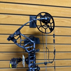 Item 3892 – Bear Archery Compound Bow – Legit Maxx RTH – RH – #70 – Shadow