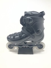 FR2 80 Skates Black 7.5 (40)