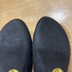 La Sportiva Mens Size 41 (US 8.5) Lace Up Rock Climbing Shoes Womens 9.5