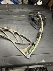 Hoyt Defiant Turbo 60-70 lbs , RH (USED)