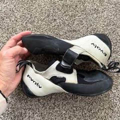 Evolv Zenist Rock Climbing Shoes Men’s US 10 EU 43 Panda Black White