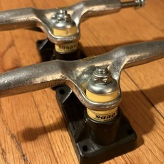 NOS Vintage 1980s Variflex Trucks W/Cloud Bushing skateboard pair 2