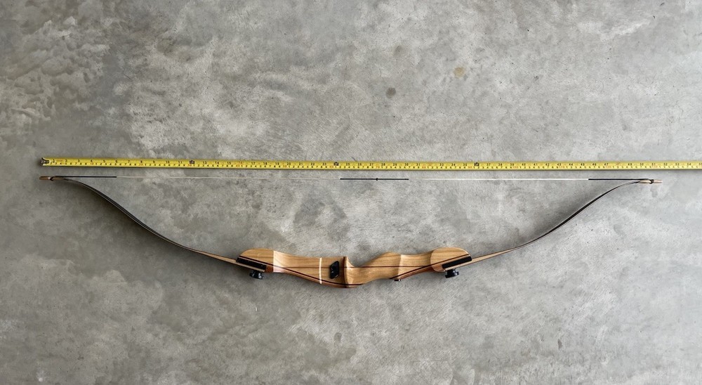 Samick Inferno Recurve Bow (54 in) RH hand draw