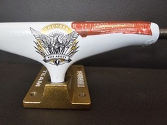 Thunder Rise Above Truck Set PHOENIX LIGHT White/Gold Size 148