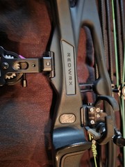 Rx9Ultra SpotHogg sight, Hamskea Epsilon drop-away rest, 28.5 Draw,65-75