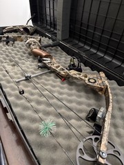 Mathews SoloCam Q2 70/30 RH Bow Camo w/case