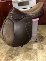 19in Memor x Close Contact Jumping Saddle