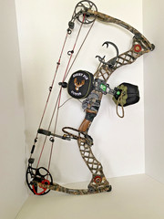Mathews Z7 Bow, Leupold Vendetta Laser rangefinder, IQ sight, 29.5 Draw