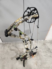 New Hoyt RX-8 Right Handed Realtree Edge 60-70lbs 25-30″