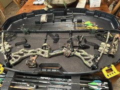 Compound Bow 40-45lb 24.5in Draw Camouflage w/ Plano Hard Case