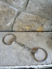 Vintage Eggbutt Slow Twist Jointed Snaffle Bit 5 1/4″ Unbranded Unknown Origin